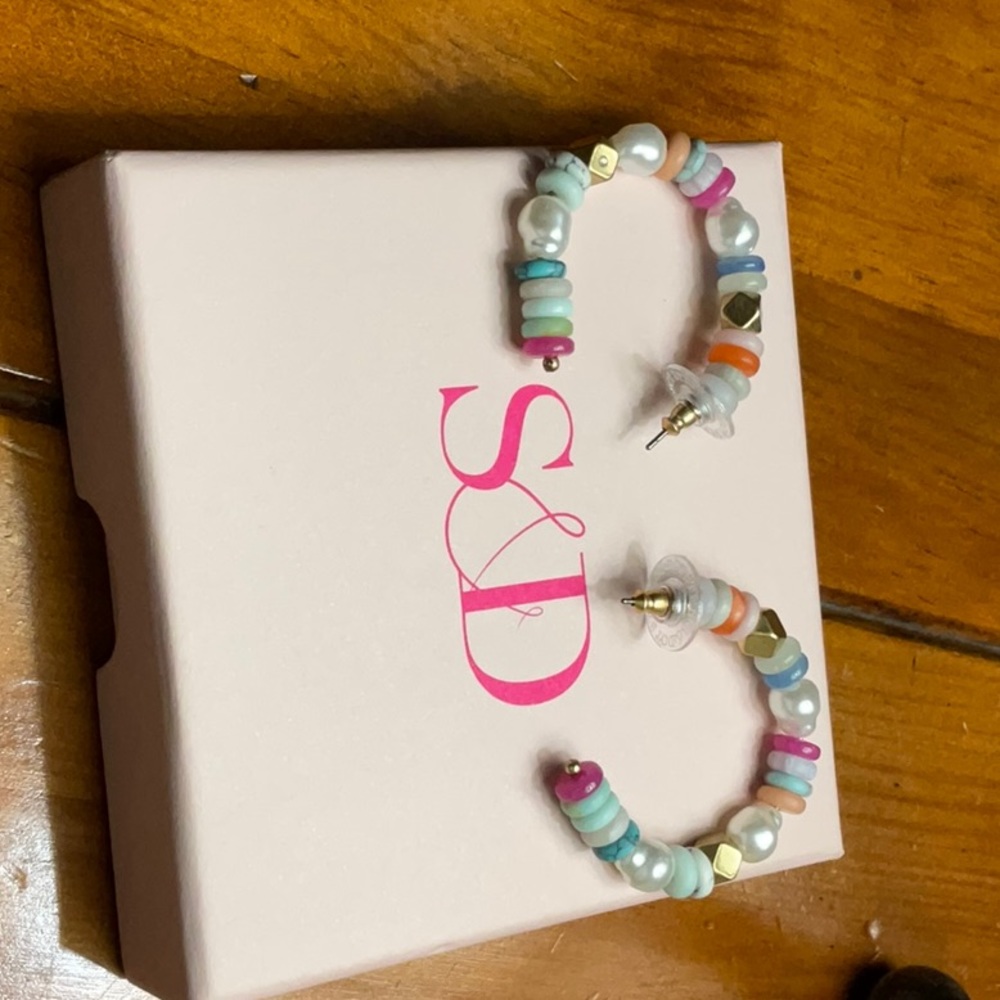 stella & dot ~ modern bohemian mixed beaded hoops ~ gold multi